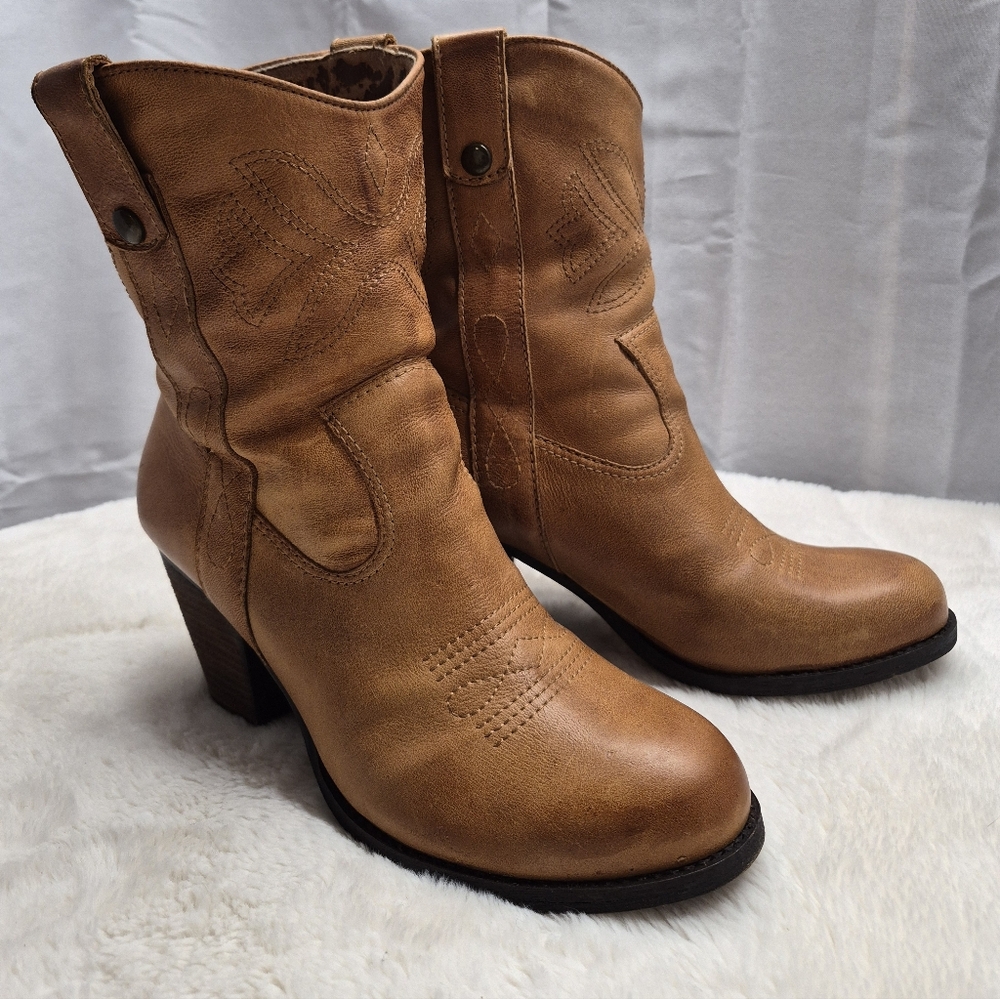 Gianni Bini Western Boots Camel Brown Leather Size 10 (Small/Narrow 9.5) READ